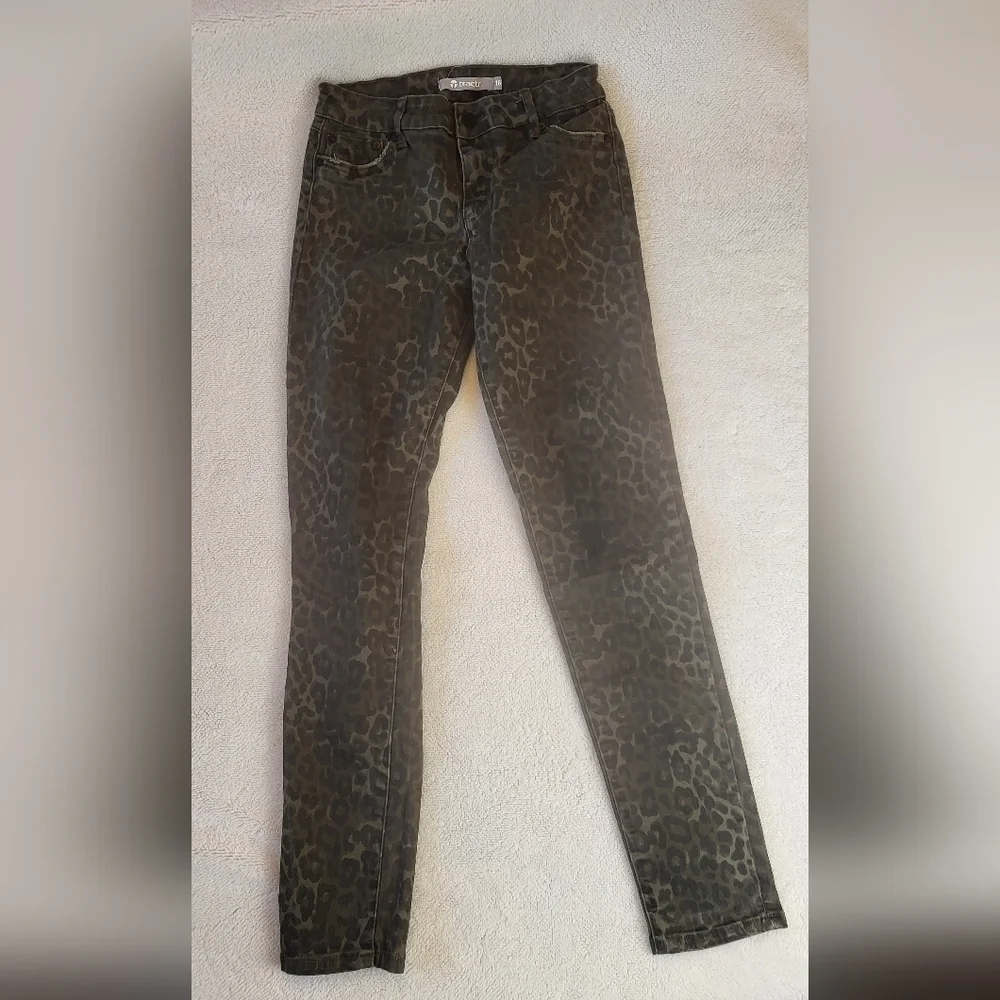 Tractr Girl's Size 16 Green Camo Denim Skinny Jeans